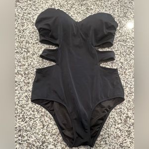 Victoria’s Secret Black Whole Piece Swimsuit 36B/Medium
